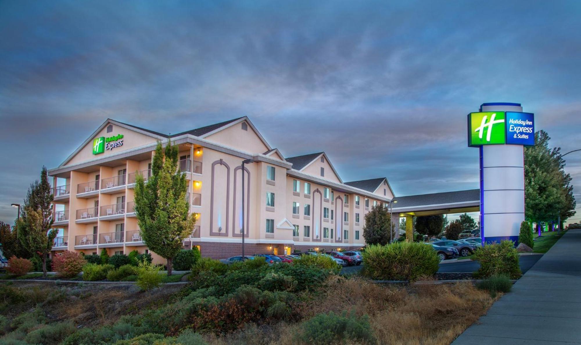 Holiday Inn Express Hotel & Suites Richland Buitenkant foto