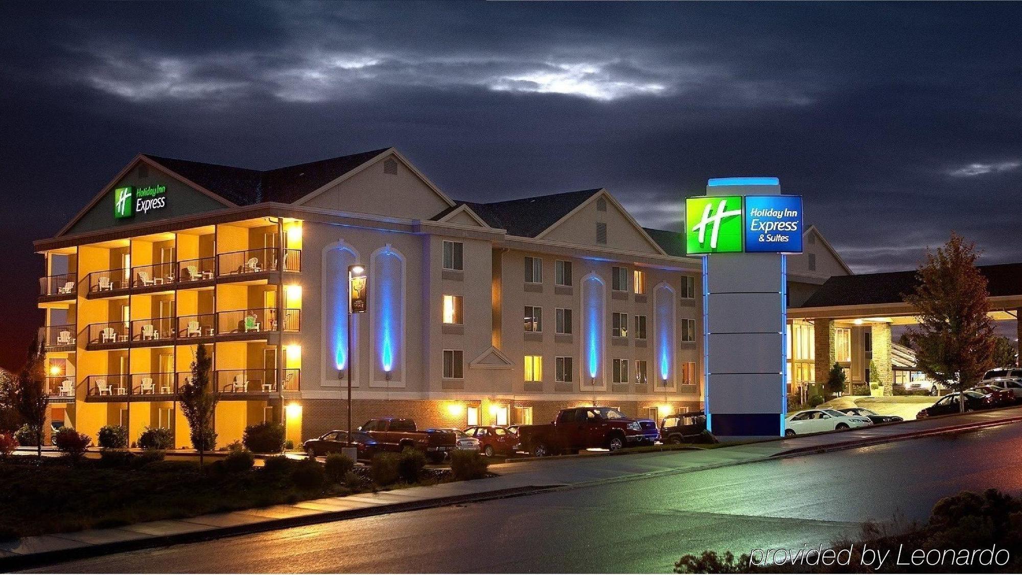 Holiday Inn Express Hotel & Suites Richland Buitenkant foto